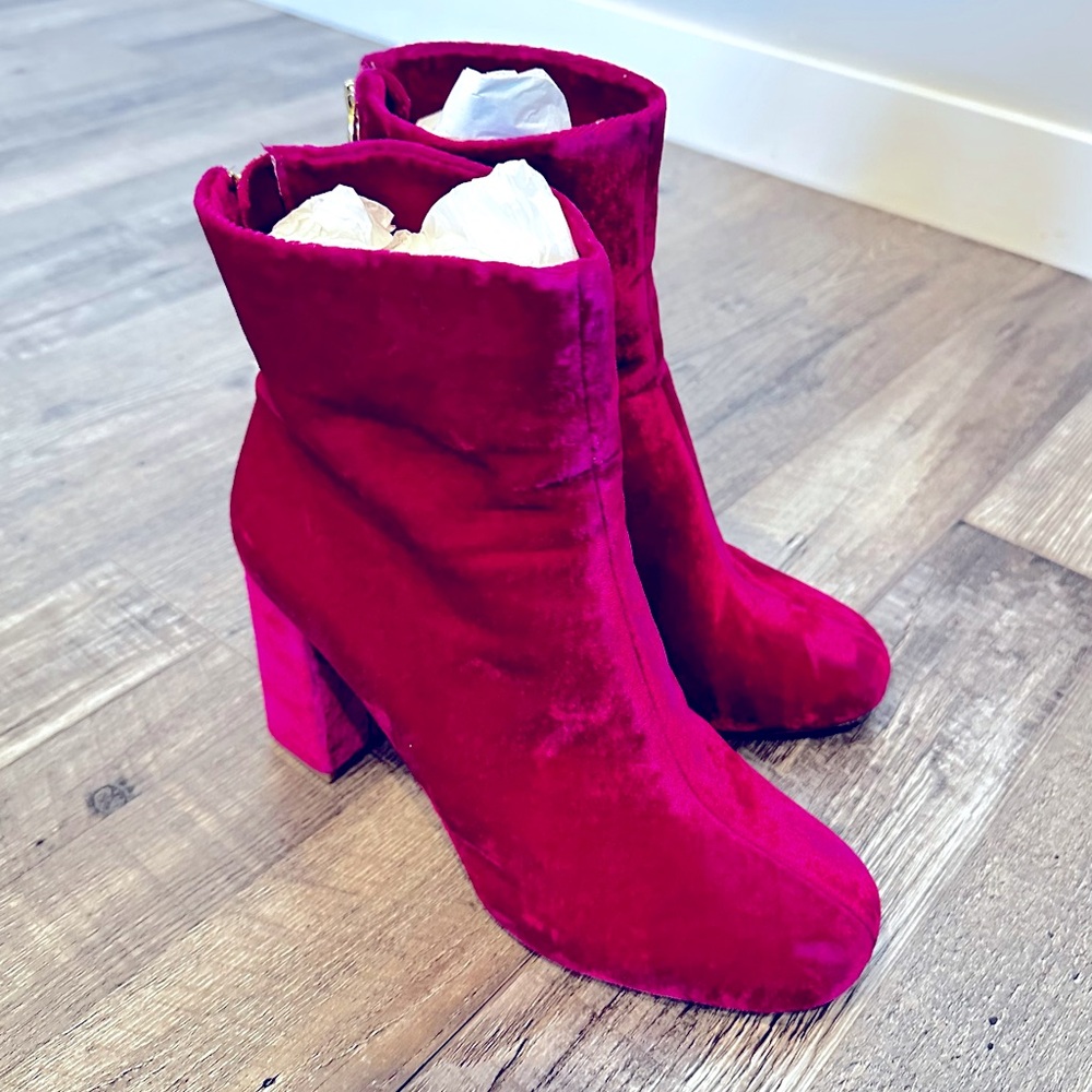 Joie Magneta Bootie. Amazing condition.